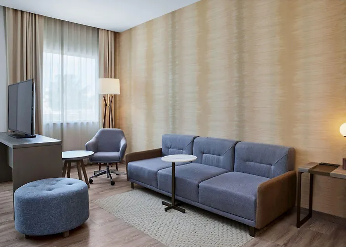 By Marriott 3*