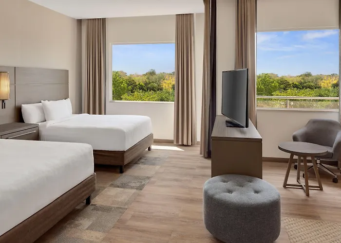 Hotel By Marriott